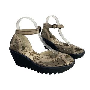 Fly London Wedge Sandals Metallic Gold Perforated Peep Toe Womens Size 39